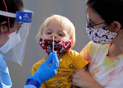 美国累计有约293万名儿童的新冠病毒检