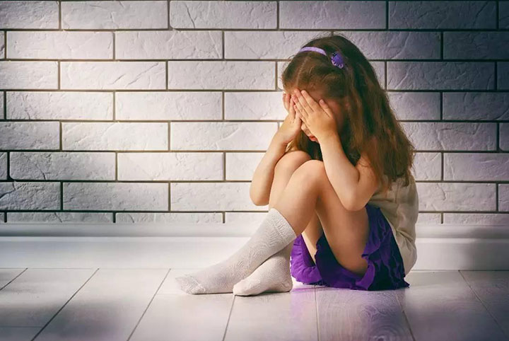 孩子“胆小”怎么办?心理学专家给出了3步教育法,太有效了