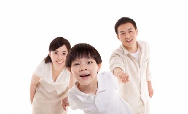 孩子“胆小”怎么办?心理学专家给出了3步教育法,太有效了