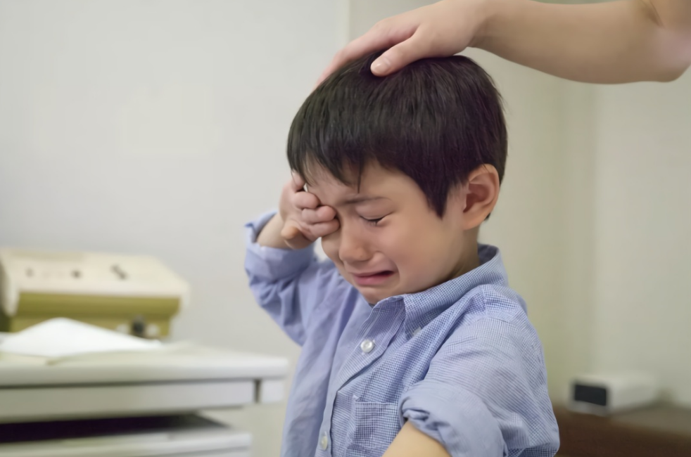 孩子越学越笨?哈佛大学历时75年研究:四种家庭教育占很大原因