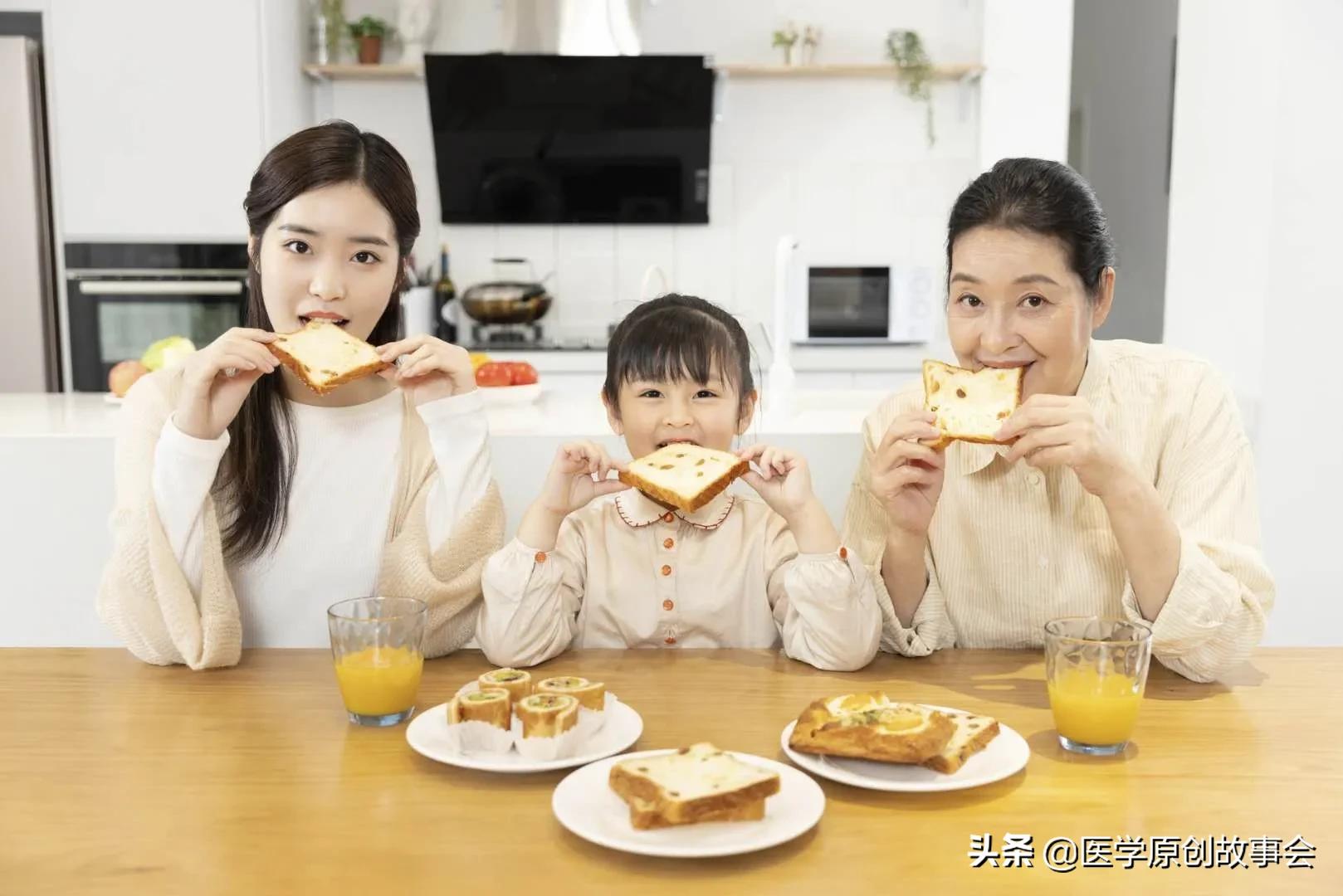 如何更好地远离癌症?医生建议,这六种食物要少吃一点