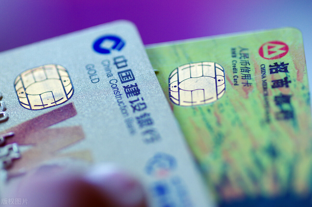 往银行存入2000万吃利息,靠利息能过上什么样的生活?