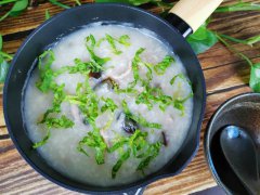 广东人做皮蛋瘦肉粥，为啥那么好喝？