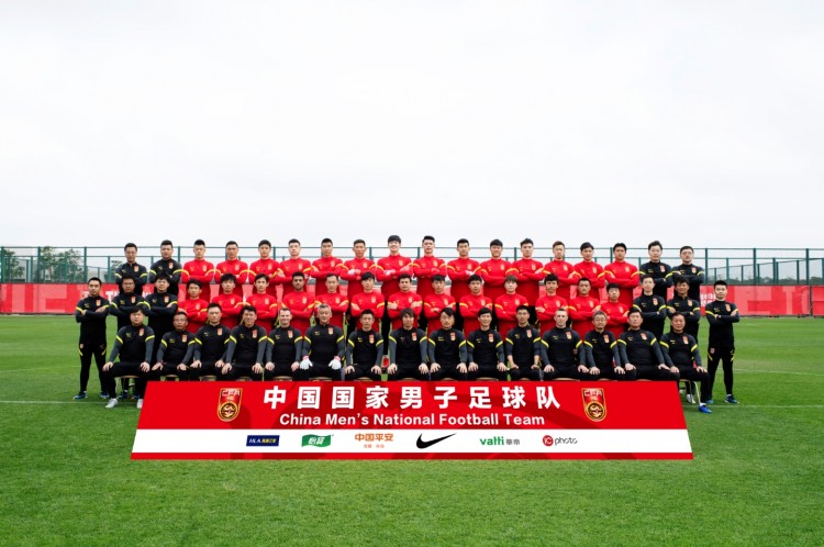 突发!中国足球再遭重创:世预赛恐迎来巨变,晋级12强赛悬了