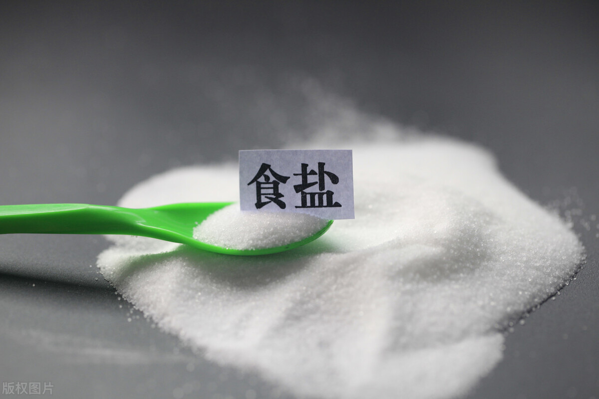 医生:四十岁以后,不想心脏猝死,尽量少碰3物,坚持做到4少