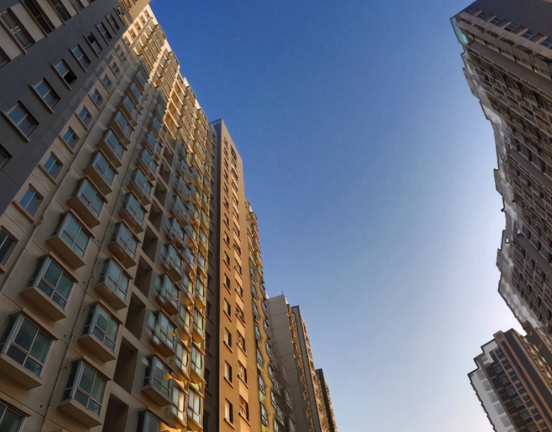 楼市迎来“冷却期”,现在买房能捡到漏吗?讲真,这还挺难的