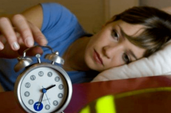 长期失眠有6大危害，中医：一个食疗方