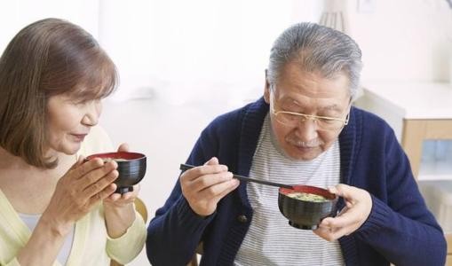 45岁到60岁,这个关键阶段,做好3件事,或能把握长寿黄金期