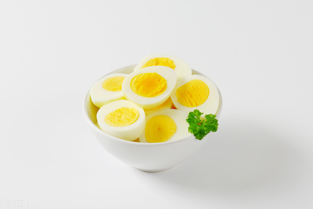 老年人血压血脂高，还能吃鸡蛋吗？注意2点，健康吃蛋没问题