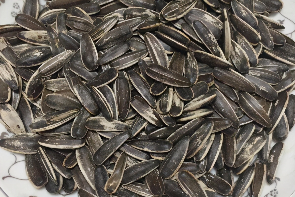 “高嘌呤食物”清单已出,建议高尿酸的人收藏,平时要注意少吃