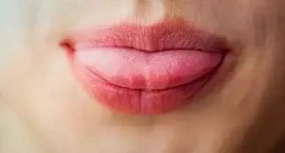 火在肝里失眠,火在胃里口臭,火在心里口舌生疮...