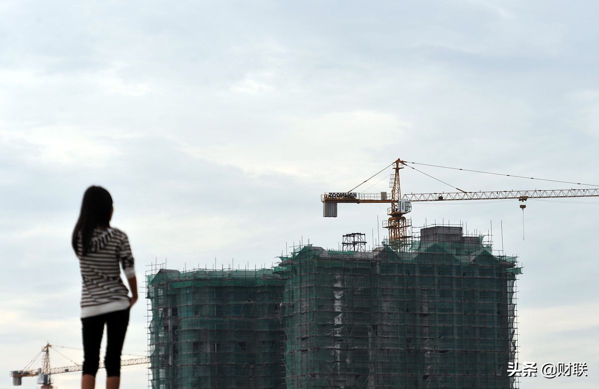 买不起还卖不掉?楼市陷入尴尬境地,曹德旺、任正非各抒己见