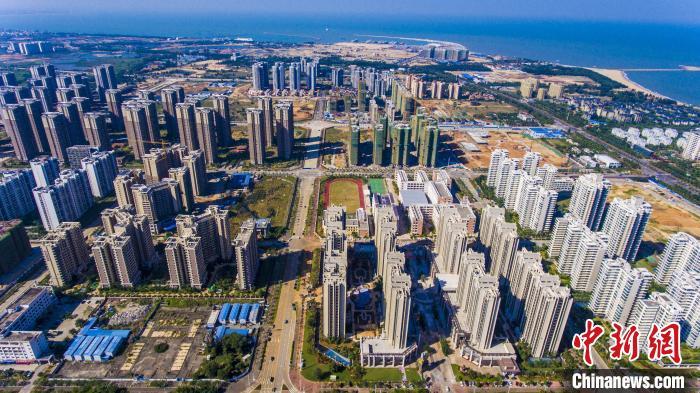 图为航拍海口西海岸新城区。(资料图) 骆云飞 摄
