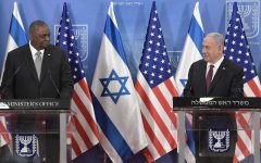 以色列总理与到访的美国国防部长举行