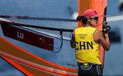 东京奥运会女子帆板RS:X级展开决赛的角