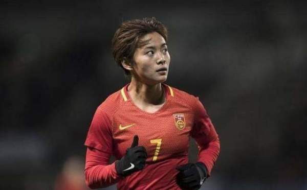 媒体人：欧冠冠军女足有意邀请王霜 亚洲足球小姐有望再次开启留洋