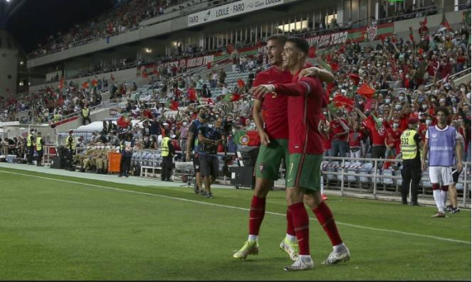 C罗首开纪录，一战刷新四大纪录！葡萄牙3-0轻取卡塔尔！