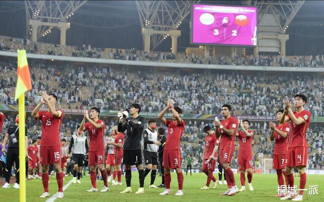 绝望!国足晋级世界杯最新概率0.42%,与其祈祷不如为2026备战吧