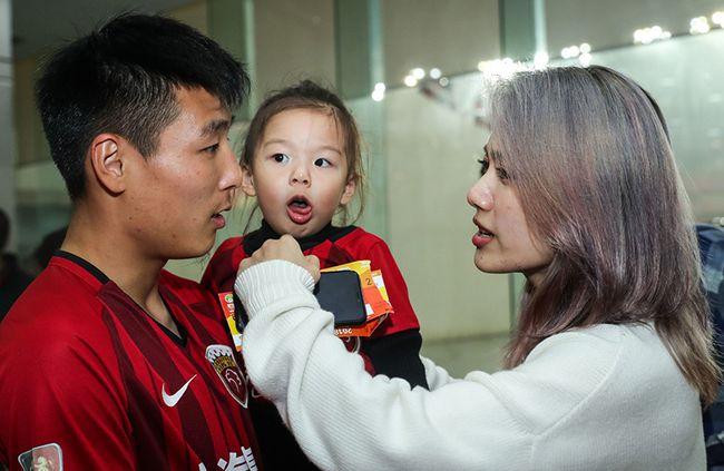 武磊被队友孤立?艾克森有谁懂!国足主场难保,李铁听不到下课声