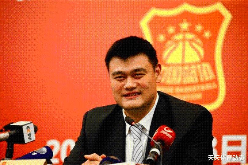 停赛三场+罚款10万,CBA公司开出重磅罚单,贺希宁和史鸿飞被重罚