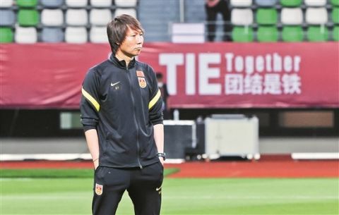 羊城晚报:李铁已和国足球员、工作人员正式告别