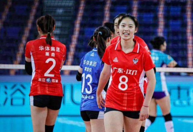 中国女排迎喜讯!新帅上任前获惊喜,16岁小将天赋不逊队长朱婷
