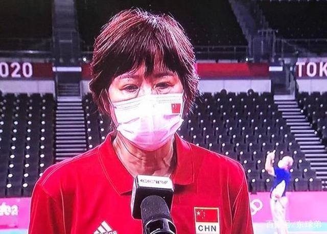 8年,郎平给女排带来什么?24个广告解决球员烦恼,她却被骂惨