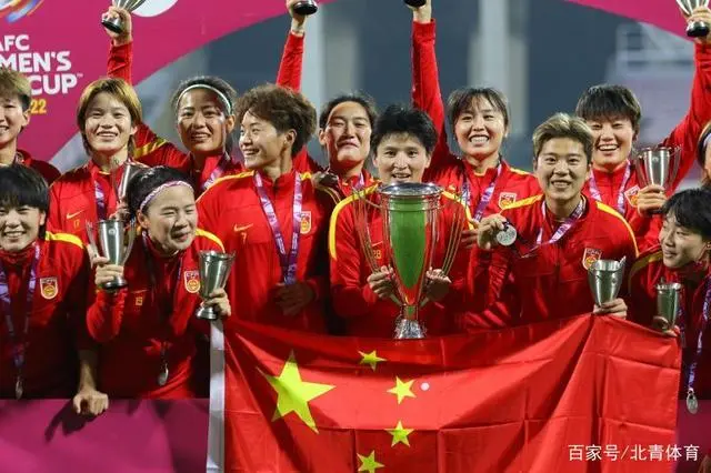 中国女足7日晚凯旋，将获得超1000万元重奖，拿得比男足硬气多！
