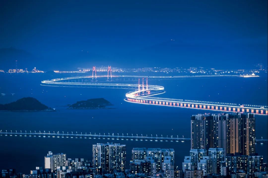 2018年10月23日，港珠澳大桥开通。图/视觉中国