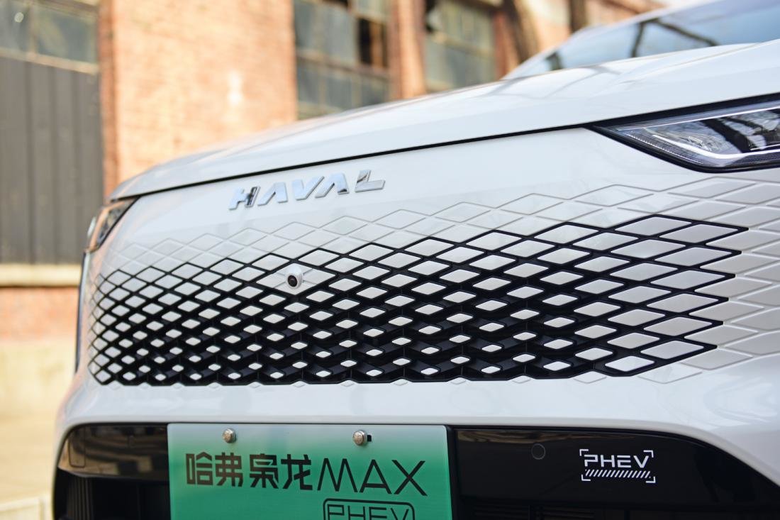 能在新能源赛道一路狂飙吗？实拍哈弗中型SUV枭龙MAX